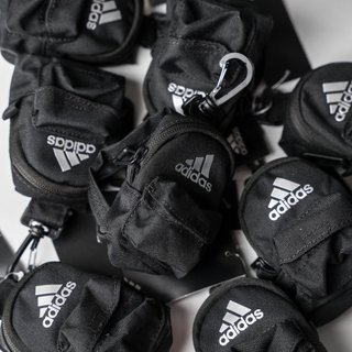 Móc khóa balo adidas tiny móc chìa khóa xe máy xe hơi cao cấp