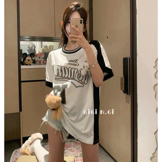 13De marzo đen trắng