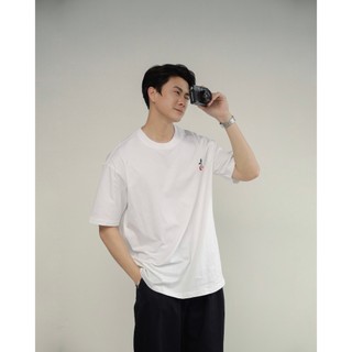 Áo phông trắng Verse Tshirt họa tiết thêu ngực