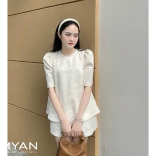 Set gấm hoa nổi cổ tròn chân váy chữ A