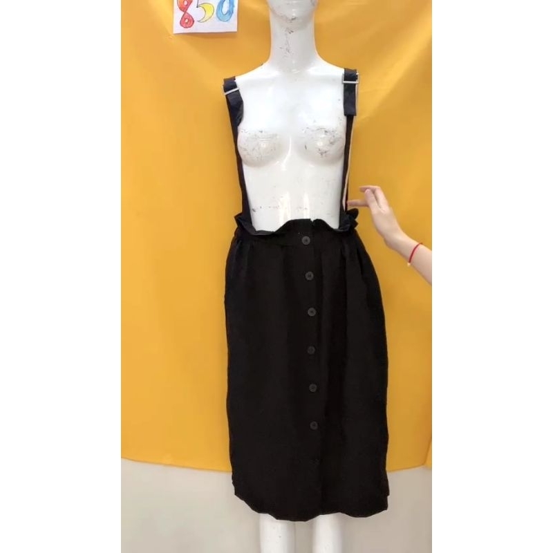 váy yếm size M/L. S850