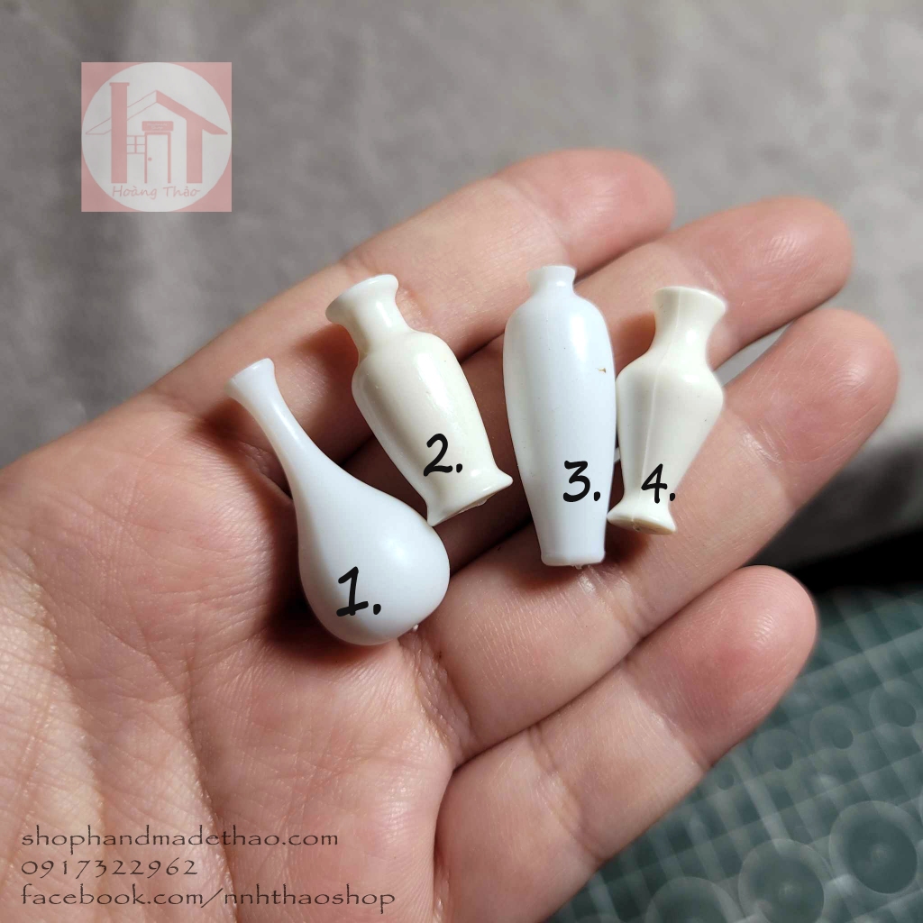 Mô hình bình hoa tý hon bằng nhựa