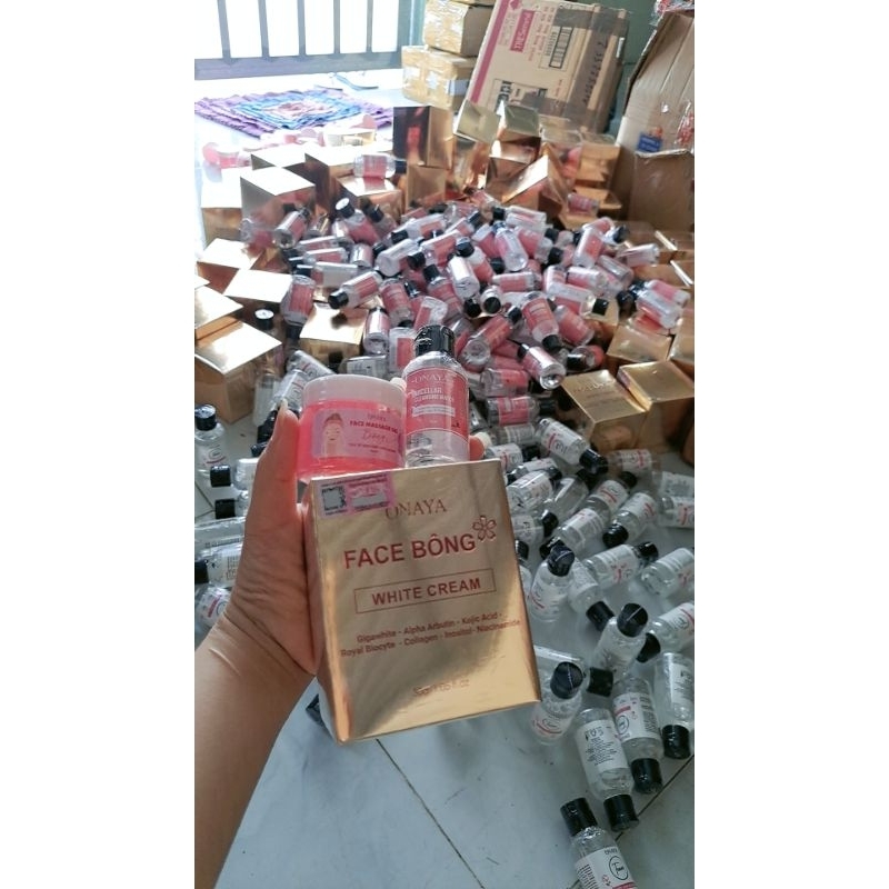Kem face bông ONAYA mua 1 được 3 tặng y hình ạ