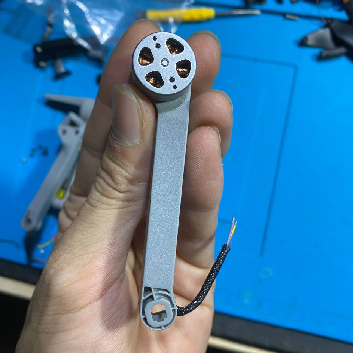 Pin Dung Lượng 2100 mAH Bay 25 Phút và Phụ Kiện Thay Thế Cho Flycam C-Fly Faith Mini Chính Hãng