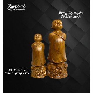 Tượng vạn sự Tùy Duyên, tượng chú tiểu gỗ bách xanh