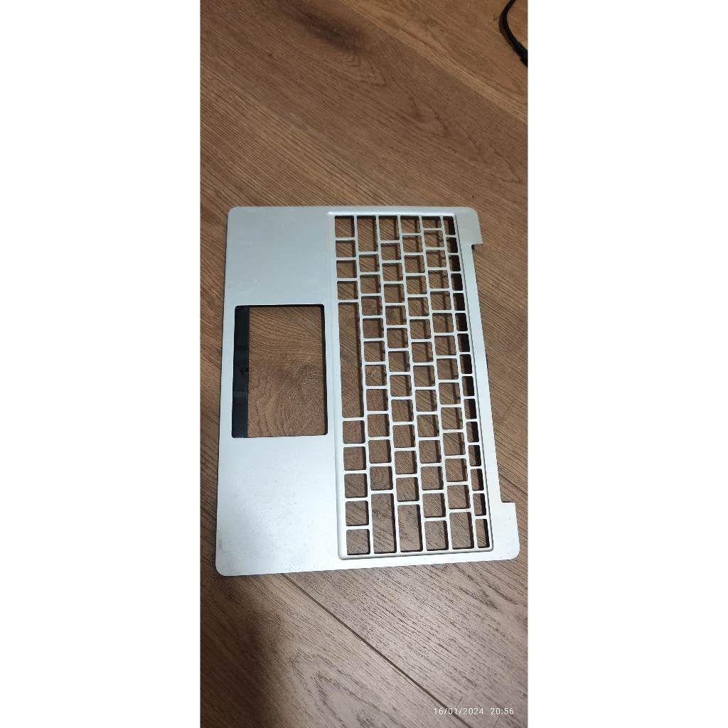 mặt c laptop Microsoft Surface Laptop Go 1943 i5