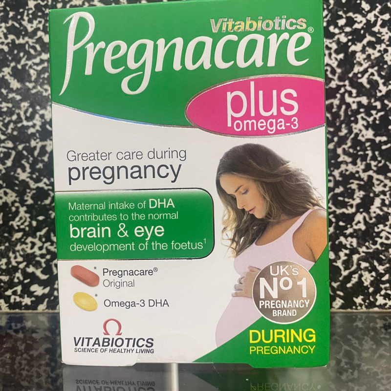 Vitamin bà bầu Pregnacare Plus Omega-3 hộp 56 viên của Anh