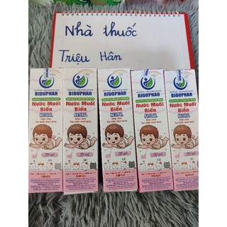 Xịt mũi nước biển sâu cho trẻ em với muối và khoáng chất giúp xịt sạch, thông mũi