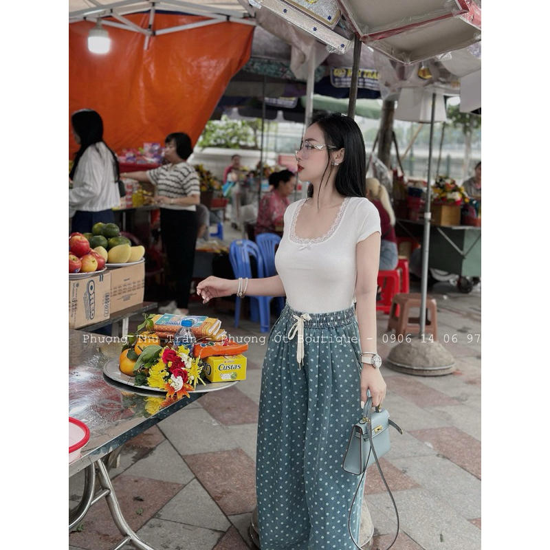 Quần jean suông nữ cạp chun chấm bi 