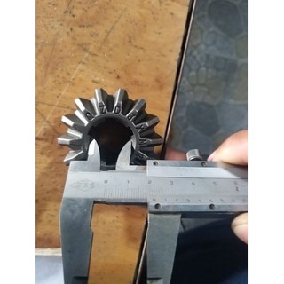 Phụ tùng Ô tô chở hàng,loại xe ba bánh, loại 500Kg . Hiệu YONGXIN - Bộ nhông Vi sai (nhông visai răng to)