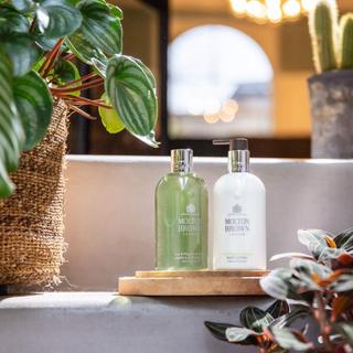Dưỡng Thể Molton Brown 300ml ( Sản Phẩm Chính Hãng )