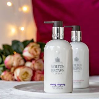 Dưỡng Thể Molton Brown 300ml ( Sản Phẩm Chính Hãng )