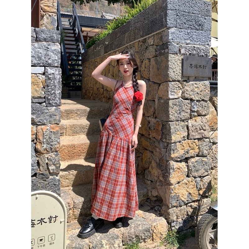 HYERI- Váy Yếm Kẻ Đỏ Dáng Dài Siêu Xinh + Tag Qccc