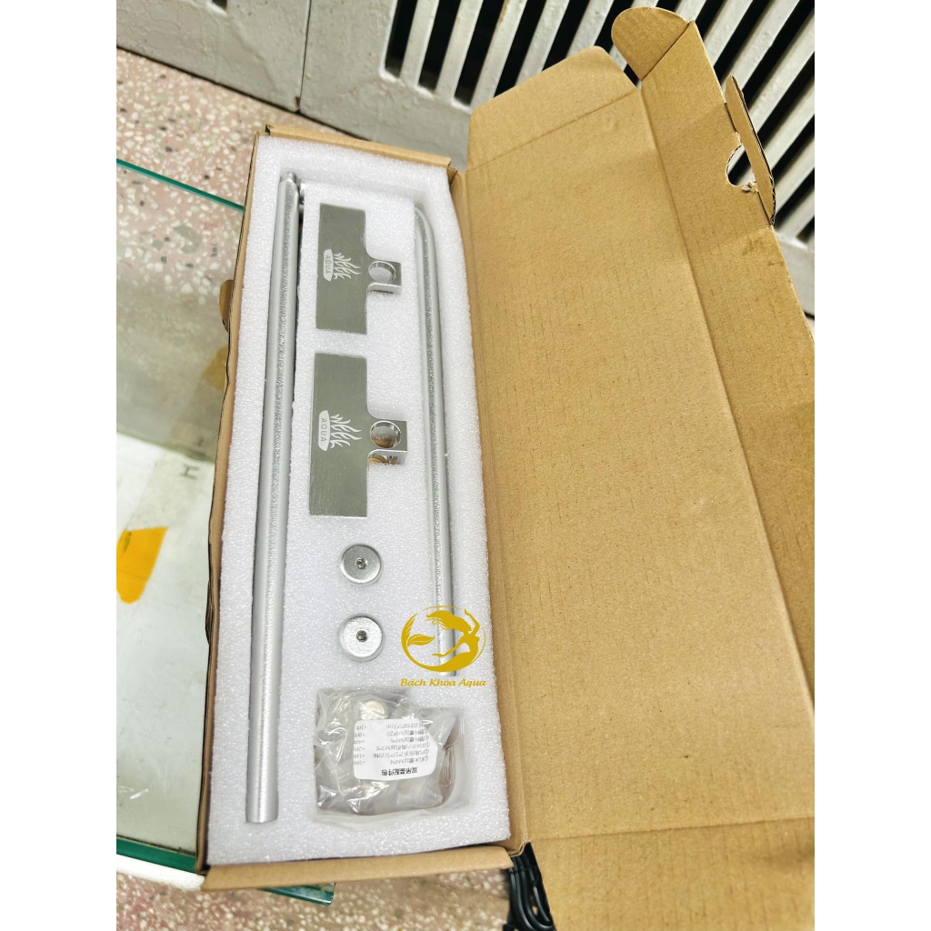 Giá treo đèn Week dạng tròn - 1 bộ 2 chiếc chất liệu hợp kim chắc chắn