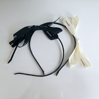 Cài tóc thắc nơ phong cách retro