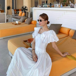 Đầm dự tiệc, váy đi dự tiệc cổ vuông vai bèo dáng A xòe dài màu trắng tinh khiết thiết kế tiểu thư sang chảnh LEVAN