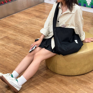 Túi đeo chéo spooon dumpling bag - túi vải canvas spooon màu đen