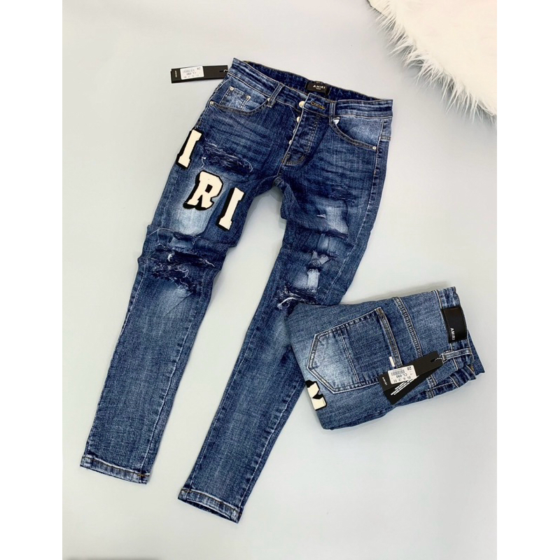 Quần jean bò nam Amiri 4 cúc đùi thêu chữ bông trắng đen wash rách tua cao cấp