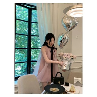 ĐẦM NƠ CỔ YẾM