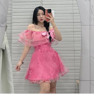 B296- đầm trễ vai thêu hoa