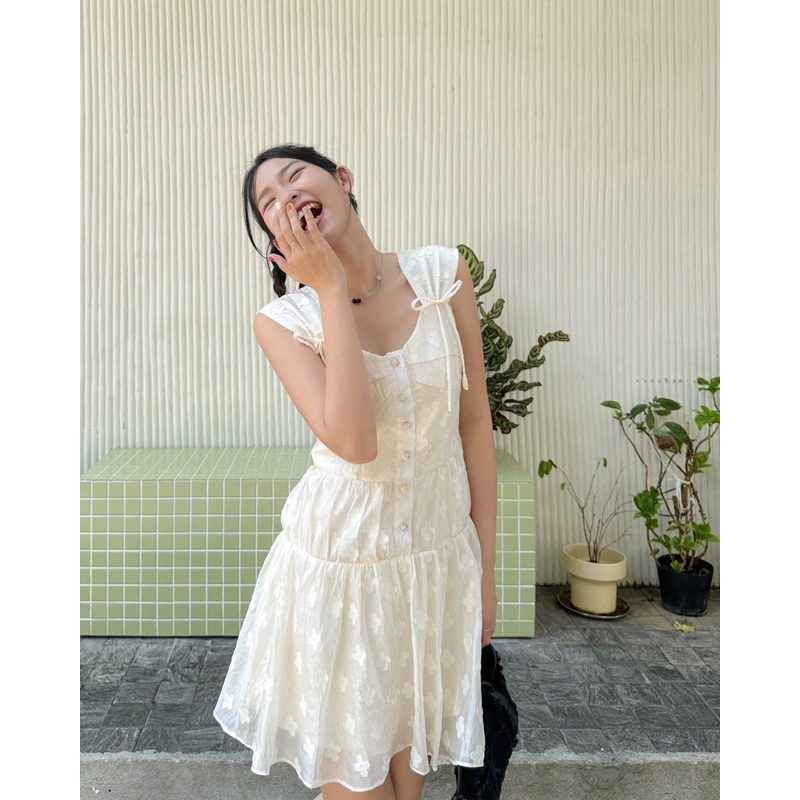 Đầm tơ hoa 2 tầng - Tyribee Clothing