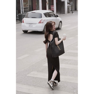 Váy body hở lưng 𝐀𝐒𝐇𝐘𝐋𝐄𝐘