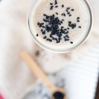 Mè đen hữu cơ Organic Traditions (Black Sesame Seeds)