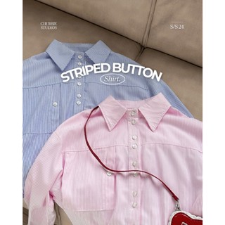 CHUBBIE © STRIPED BUTTON SHIRT - Áo Sơmi dáng lửng, khuy đôi, chất liệu Oxford