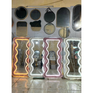 Gương Lượn Sóng Bọc Nỉ Đầu Vuông Giá Xưởng Decor Phòng Cực Xinh