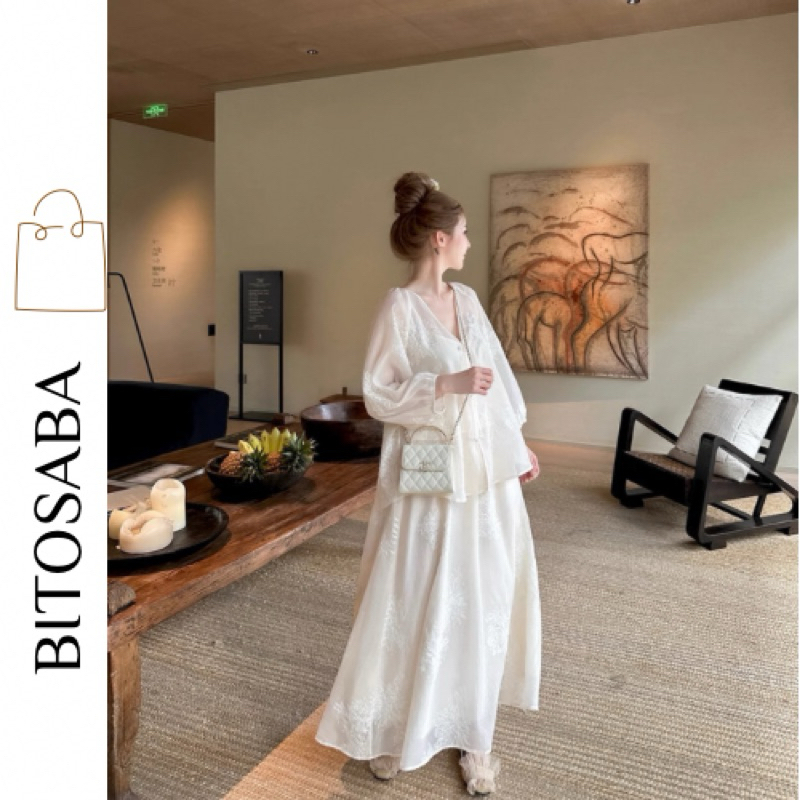 Set 3 món gồm áo 2 dây , chân váy và áo dài tay họa tiết thêu ( S1221) | BigBuy360 - bigbuy360.vn