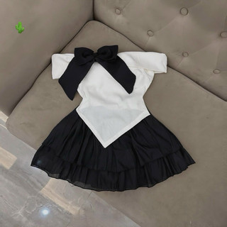 Set áo bẹt vai đính nơ tà xéo kèm váy siêu xinh pc