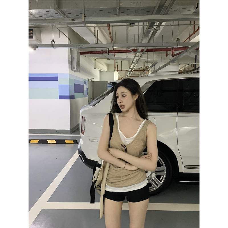 𝐋𝐨𝐥𝐢𝐬𝐭𝐨𝐫𝐞 - 𝐀́𝐨 𝐭𝐚𝐧𝐤𝐭𝐨𝐩 𝐧𝐮̛̃ 𝐦𝐚̣̆𝐜 𝐡𝐞̀ 𝐭𝐡𝐨𝐚̉𝐢 𝐦𝐚́𝐢