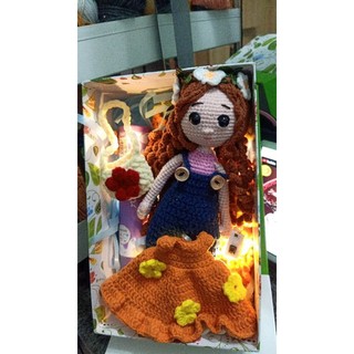 Búp bê len Daisy