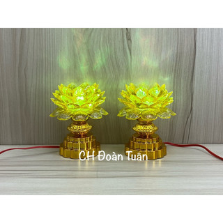 Cặp đèn bàn thờ hoa sen đổi màu chân mạ màu vàng đồng