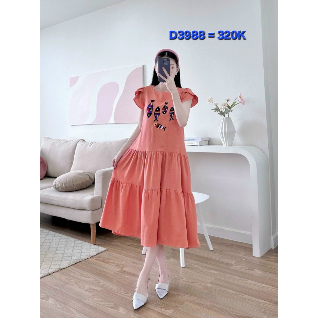 Đầm maxi nhún tầng thêu cá