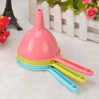 Phễu nhựa cán dài 2276