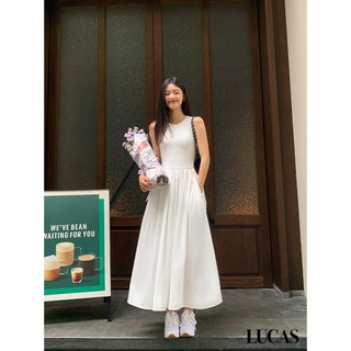 Váy cổ tròn khuyết tay dáng a dài basic