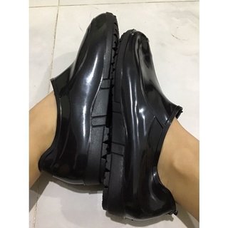 Ủng cao su lao động cổ ngắn - ủng cao su chống nước Hoa San