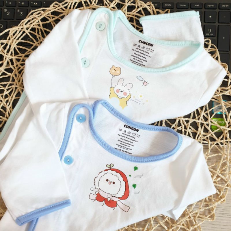 Áo dài sơ sinh Cún Con cài bác sĩ