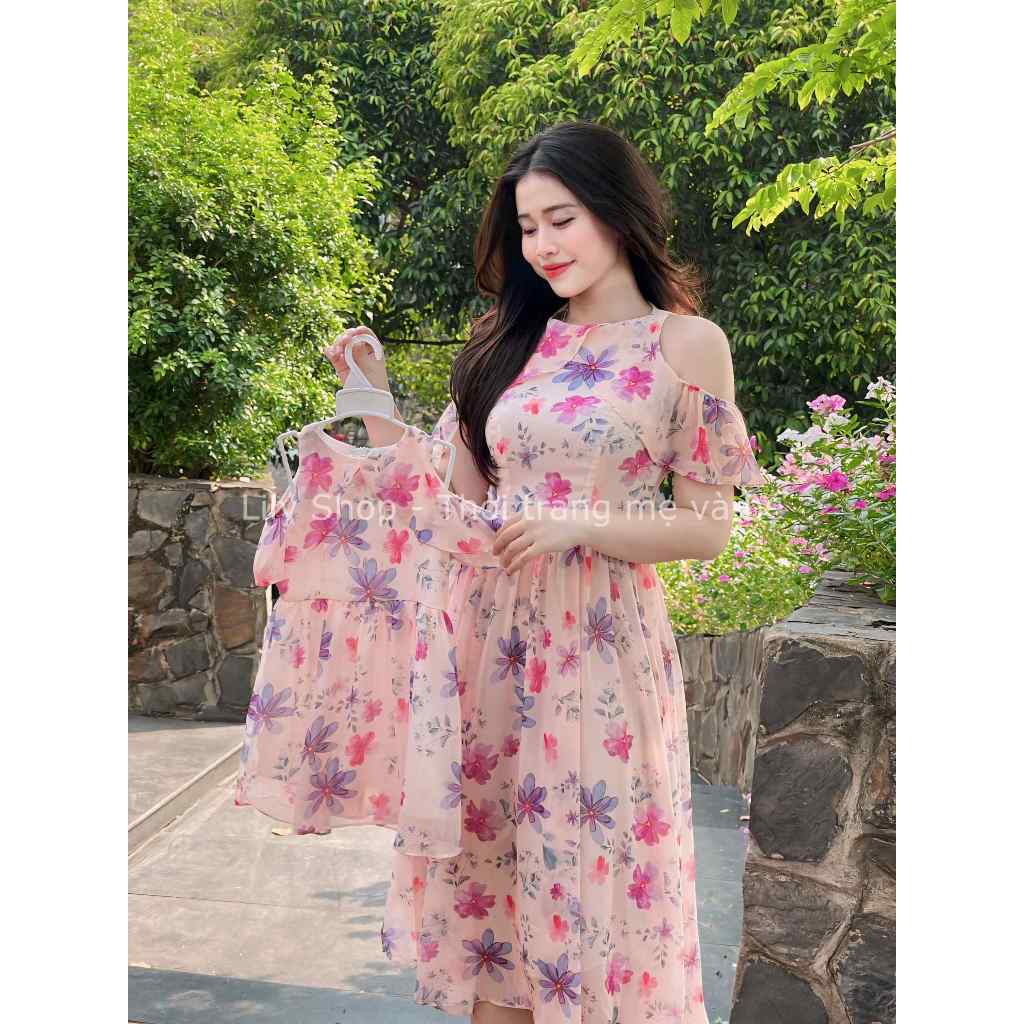 Váy đi biển cho mẹ và bé gái, đồ đôi mẹ và bé gái- maxi trễ vai full size 9-64kg