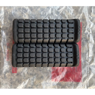 Cao su gác chân trước xe số - Chính hãng SYM