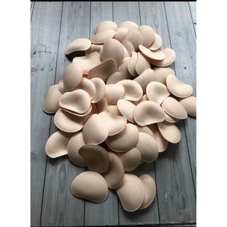 Mút độn nâng ngực siêu đẩy tới 2,5cm, tạo vòng 1 căng tròn giúp nàng tự tin, quyến rũ