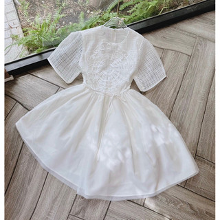 ĐẦM LƯỚI REN LỆCH TÀ