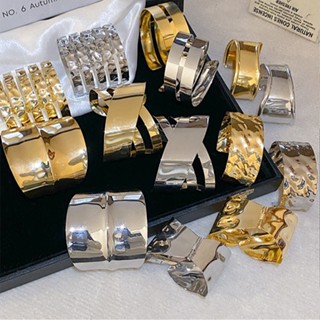 Vòng Đeo Tay Mở Bản To Bằng Kim Loại Cá Tính VT007