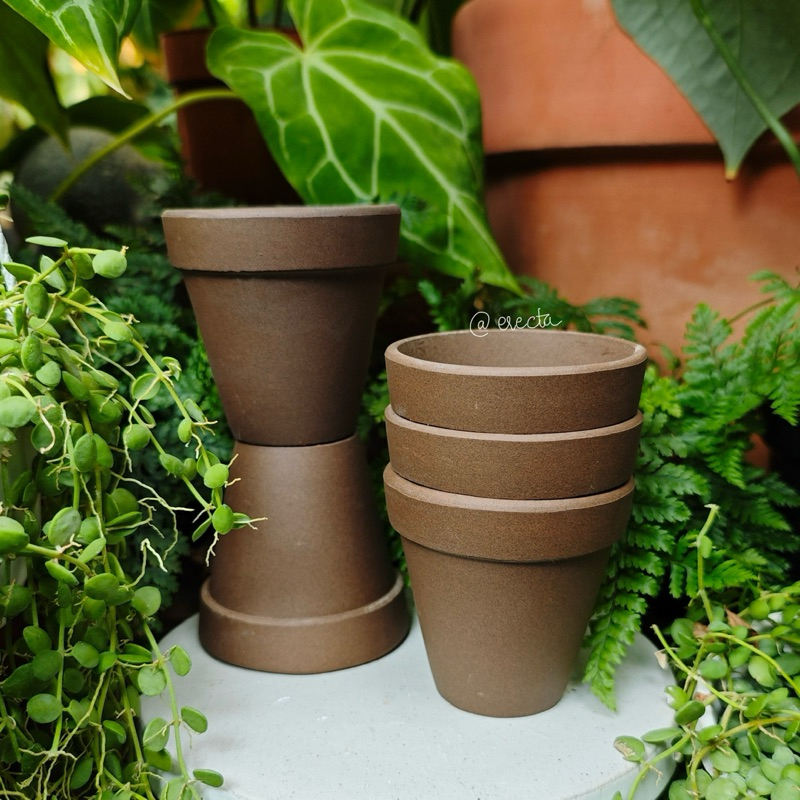 Chậu đất nung ly gờ Đen Choco 7x7 cm | Erecta Story