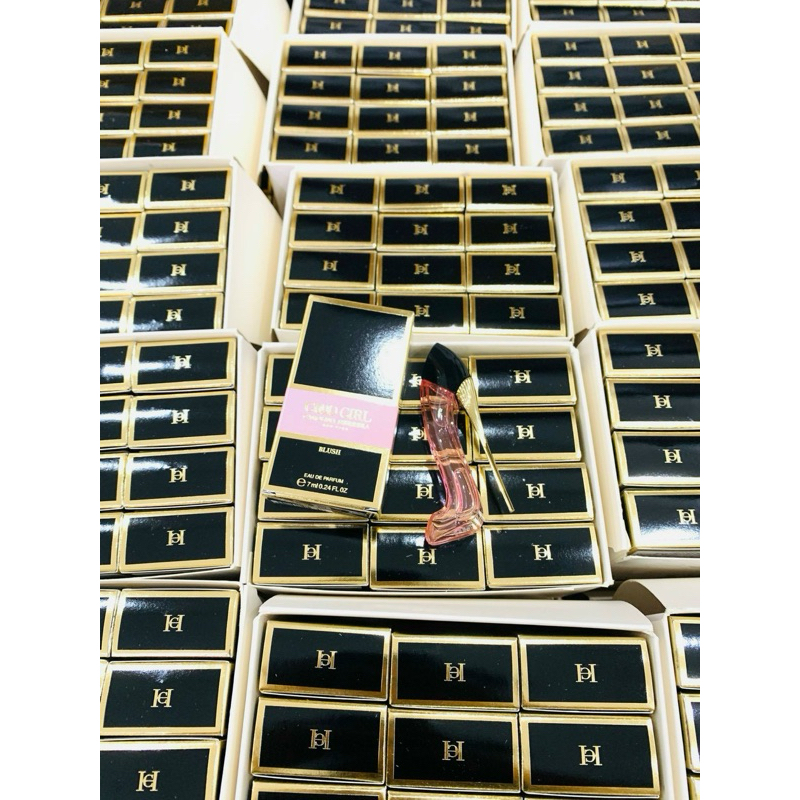 Nước hoa nữ mini 𝐂.𝐀𝐑𝐎.𝐋𝐈𝐍𝐀 𝐇.𝐄𝐑𝐑𝐄𝐑𝐀 𝐆𝐨.𝐨𝐝 𝐆𝐢𝐫𝐥 𝐁𝐥𝐮𝐬𝐡 𝐄𝐃𝐏  7ML ( 𝐆𝐮𝐨̂́𝐜 𝐇𝐨̂̀𝐧𝐠 )