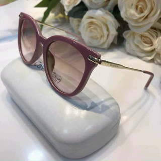 Kính nữ sang chảnh màu tôn da