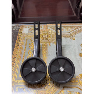 Bánh phụ xe đạp trẻ em loại 1 dầy dặn cứng cáp lắp được cho các loại xe 18 20inch