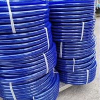 1 Cuộn  Ống Dẫn Nước Màu Xanh Phi 34. Ống Lưới Dẻo Màu Xanh Giá Rẻ Npp.