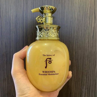 Sữa dưỡng body Hoàng Cung Whoo Spa Essential Moisturizer 220ml dưỡng da trắng hồng mịn màng.